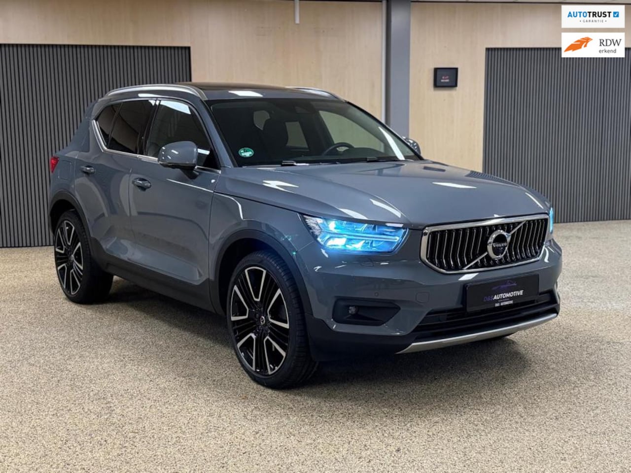 Volvo XC40 - 1.5 T4 Recharge Inscription Expression PANO/HARMAN KARDON/TREKHAAK/CAMERA/DODEH/360 - AutoWereld.nl