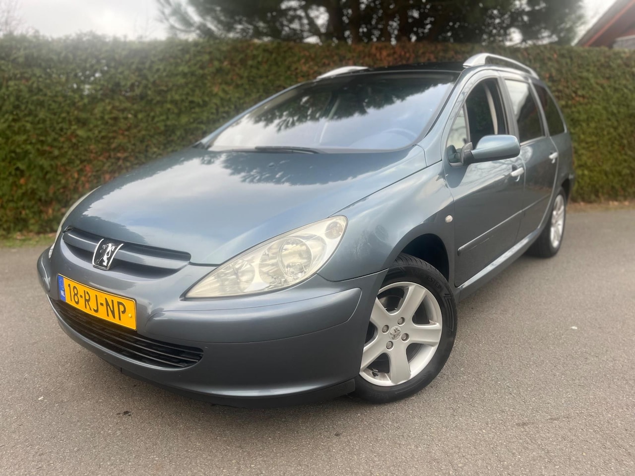 Peugeot 307 SW - 2.0 16V Premium AIRCO-ECC 187 NAP APK NIEUWSTAAT !! - AutoWereld.nl