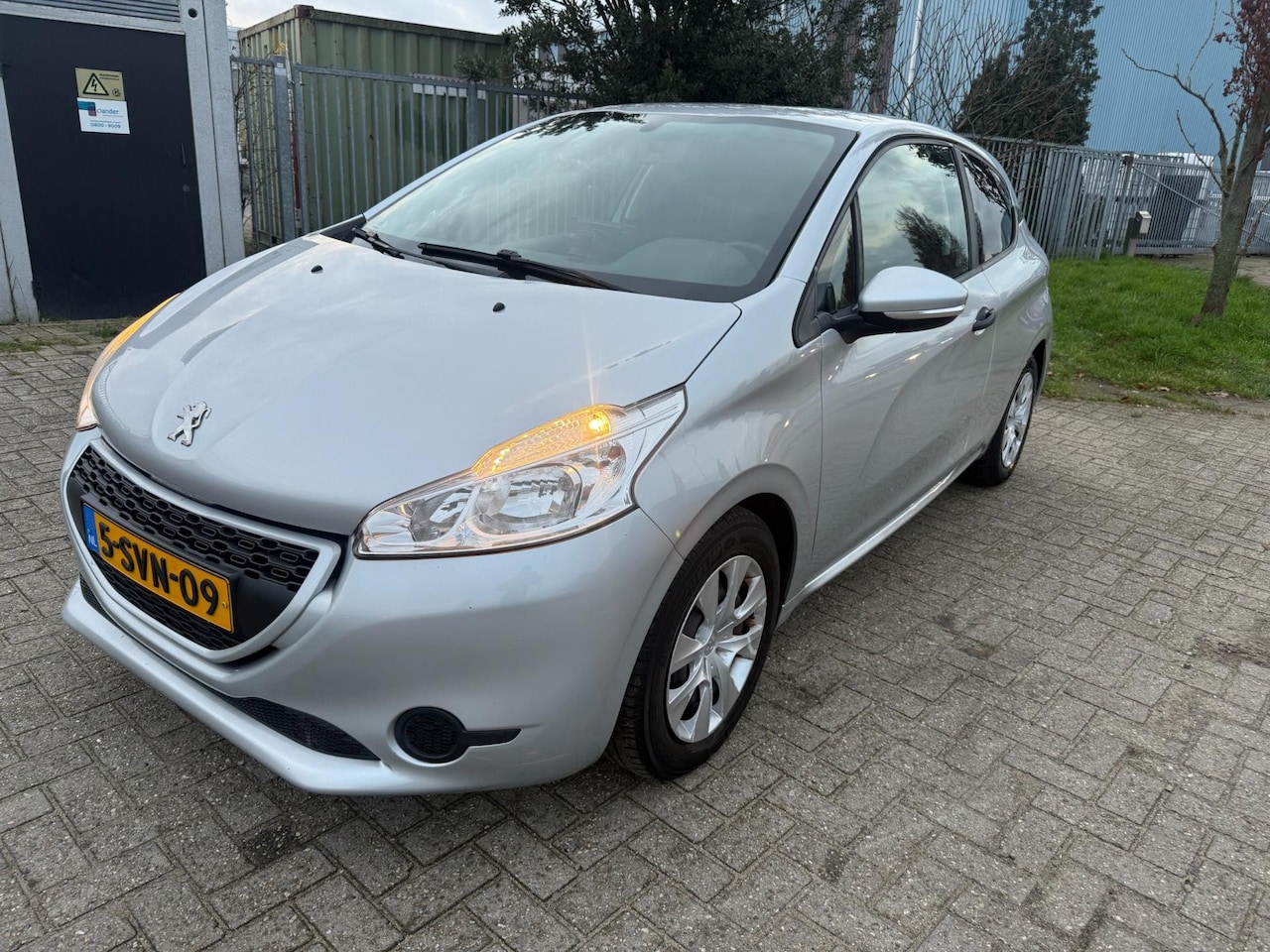 Peugeot 208 - 1.0 VTi Access 3D, 127.822km NAP, Nwe APK - AutoWereld.nl