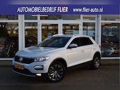 Volkswagen T-Roc - 1.0 TSI Style Business | Digi. Dash | PDC | Camera | Orig. NL | NAP |