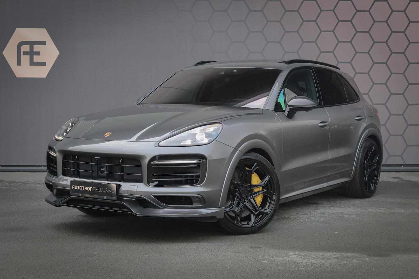 Porsche Cayenne - 3.0 E-Hybrid | NP € 222.577,- | KERAMISCHE REMMEN | 40K TECHART | CLANCK AUDIO | FULL PPF - AutoWereld.nl