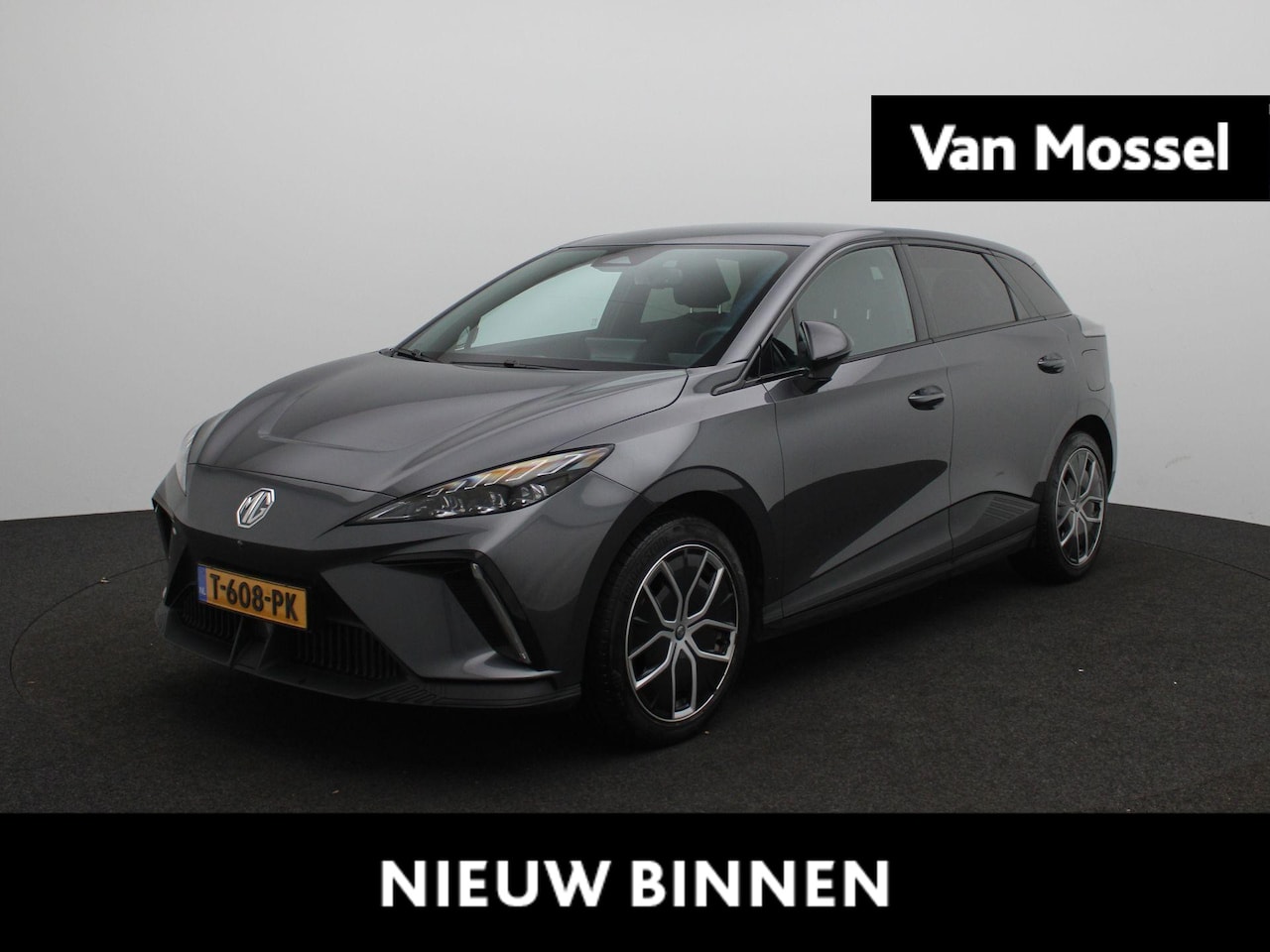MG MG4 Electric - Luxury 64 kWh | Apple Carplay | Camera | Led Verlichting | - AutoWereld.nl
