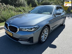 BMW 5-serie Touring - 530e Business Edition Plus/2021/BTW AUTO/DEALER ONDERHOUDEN/NIEUWSTAAT/SPORTSTOELEN/ZEER M