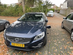 Volvo V60 - 2.4 D6 AWD Plug-In Hybrid Summum Rijdt fantastisch!