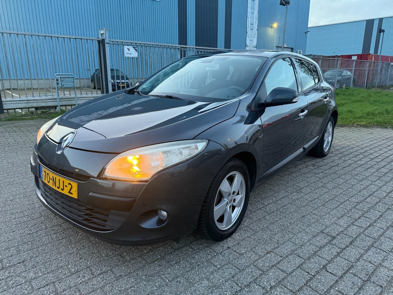Renault Mégane - 2.0 Dynamique 2.0 Dynamique, Bj2010, Automaat, Trekhaak, Cruise, Navi - AutoWereld.nl
