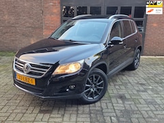 Volkswagen Tiguan - 1.4 TSI Sport&Style/ Panorama dak/ bomvol