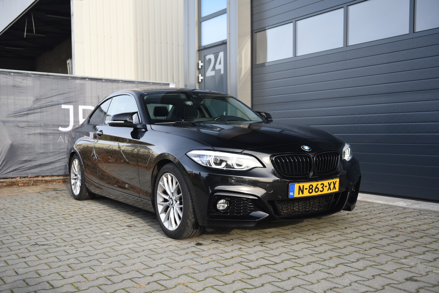 BMW 2-serie Coupé - 230i High Executive - AutoWereld.nl