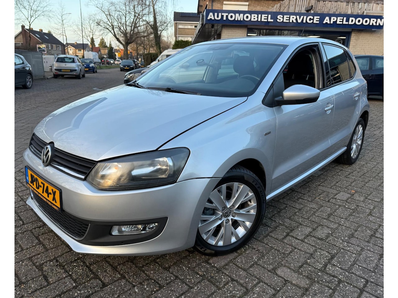 Volkswagen Polo - 1.2-12V BlueMotion Comfortline *CLIMA*5DRS*PDC*CRUISE*LM.VELGEN*ELEKTR. PAKKET* - AutoWereld.nl
