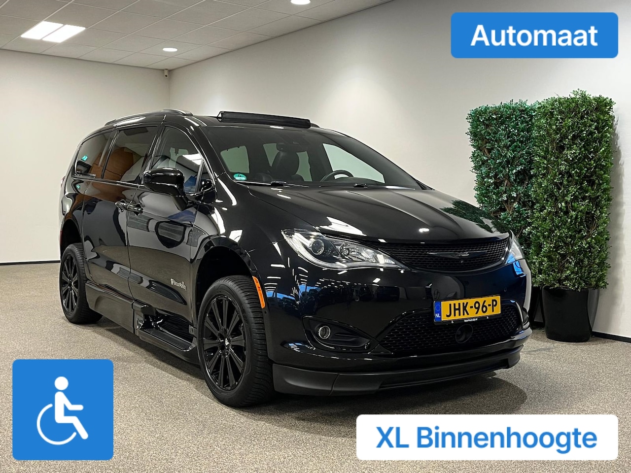 Chrysler Pacifica - Rolstoelauto Automaat Side-Entry Wheelchair Van XXL-Ombouw 150cm - AutoWereld.nl