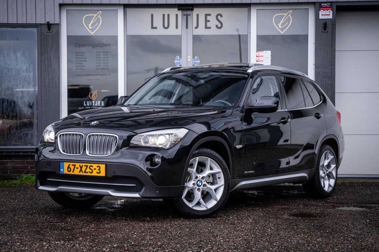 BMW X1 - XDrive23d 204pk High-Exec.*Pano-dak*Leder*Trekhaak*Bi-Xenon*Topconditie! - AutoWereld.nl