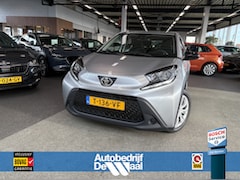 Toyota Aygo X - 1.0 VVT-i MT Play 5-drs. CAMERA/CARPLAY/DAB/ADAPT.CRUISE