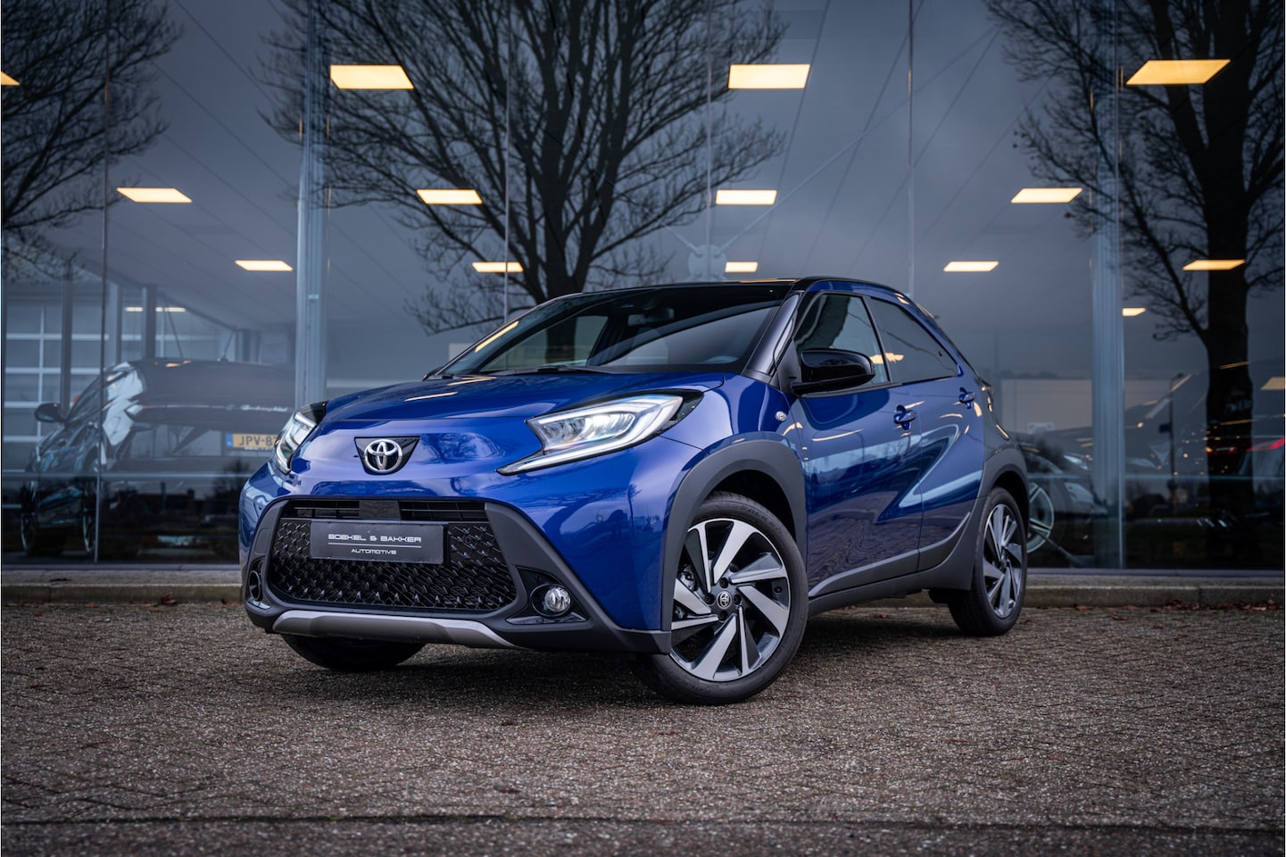 Toyota Aygo X - 1.0 VVT-i MT Bi-Color ** Navigatie ** 17inch ** - AutoWereld.nl