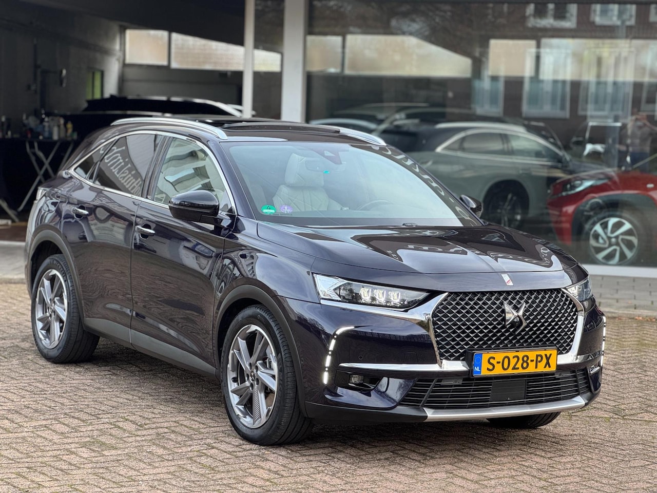 DS 7 Crossback - E-Tense 4x4 So Chic|Leer|Pano|Camera|Massage|Trekhaak|CarPlay|NAV - AutoWereld.nl