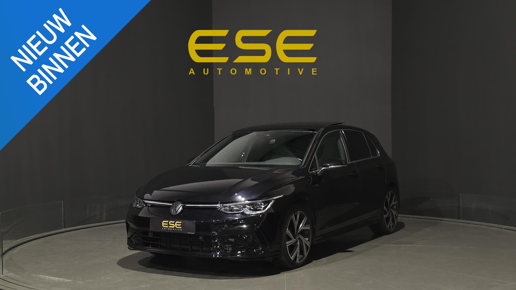 Volkswagen Golf - 1.5 eTSI R-Line | Panorama | IQ Light | Acc | Automaat - AutoWereld.nl