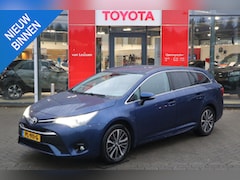 Toyota Avensis Touring Sports - 1.8 VVT-i DYNAMIC AUTOMAAT NAVI KEYLESS CAMERA TREKHAAK PRIVACY-GLASS LM-VELGEN