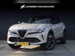 Alfa Romeo Junior - 1.2 Turbo Hybrid Ibrida Speciale / Panoramadak / Voordeel