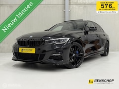 BMW 3-serie - 330i xDrive M Sport Schuifdak Laser Carplay Navi Harman Kardon