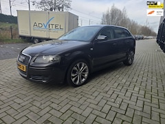 Audi A3 Sportback - 1.8 TFSI Attraction Pro Line Business / AUTOMAAT / ELEC. PAKKET + FLIPPERS / NAP