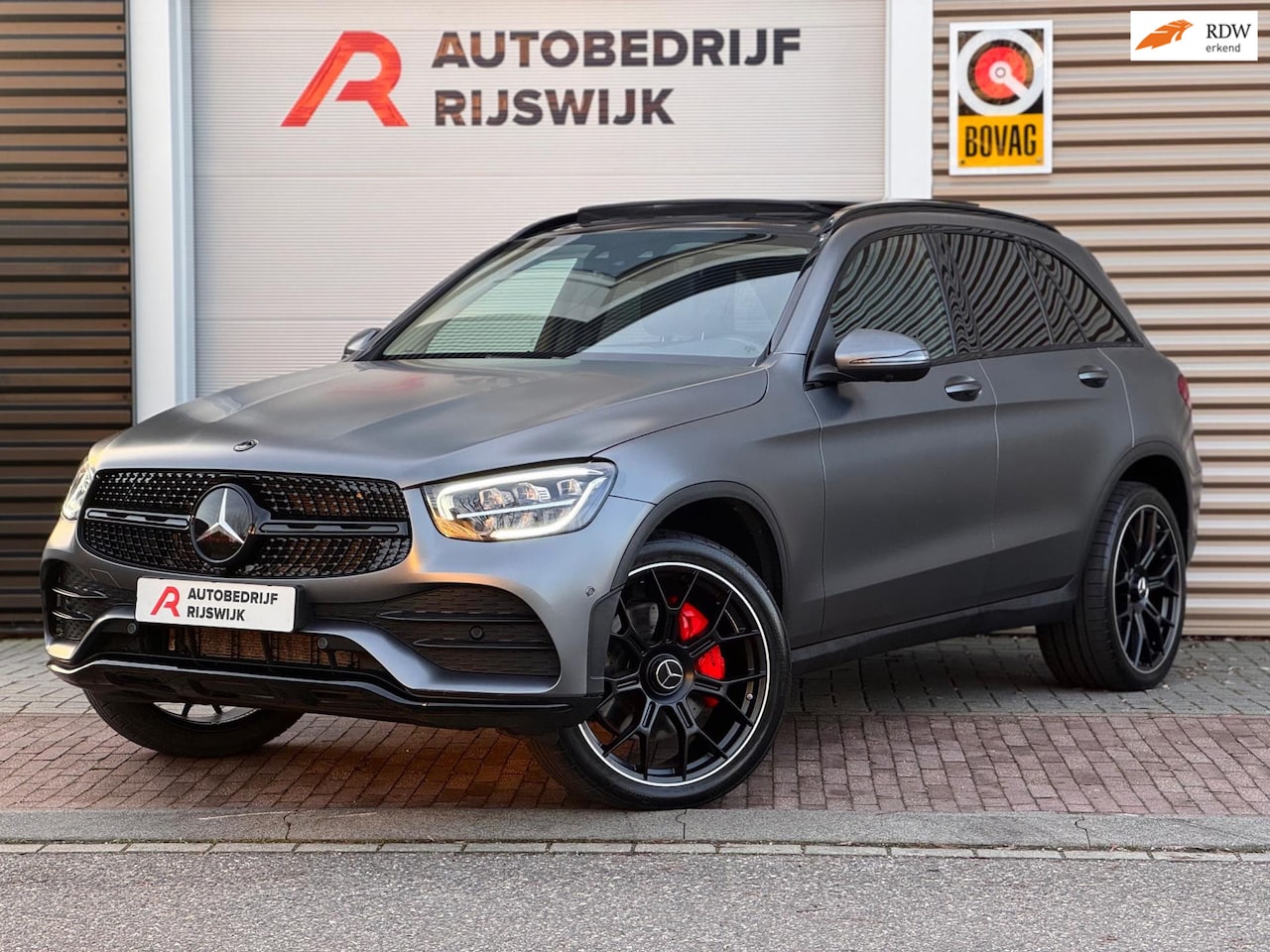 Mercedes-Benz GLC-klasse - 300e 4MATIC Premium Plus Pano/Memory/360 - AutoWereld.nl
