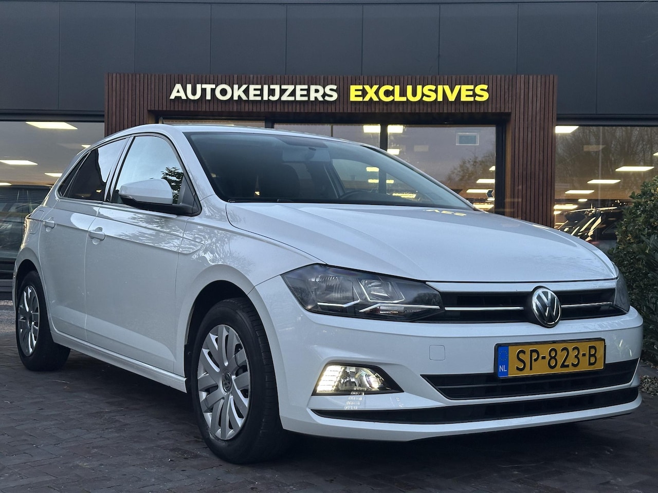 Volkswagen Polo - 1.0 TSI Comfortline Adaptive Cruise Airco Carplay Navigatie - AutoWereld.nl