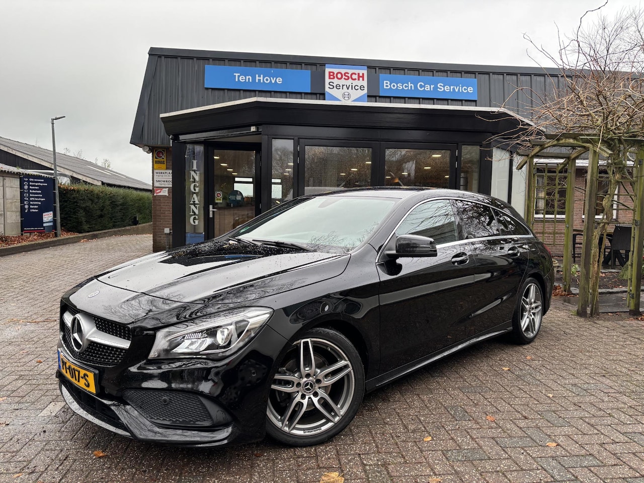 Mercedes-Benz CLA-klasse Shooting Brake - 180 Automaat Business Solution AMG Camera - AutoWereld.nl