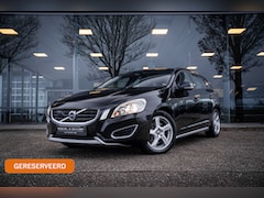 Volvo V60 - 2.0T Kinetic 203pk Driver Support * Exterior Styling * Trekhaak 1.800kg trekgewicht