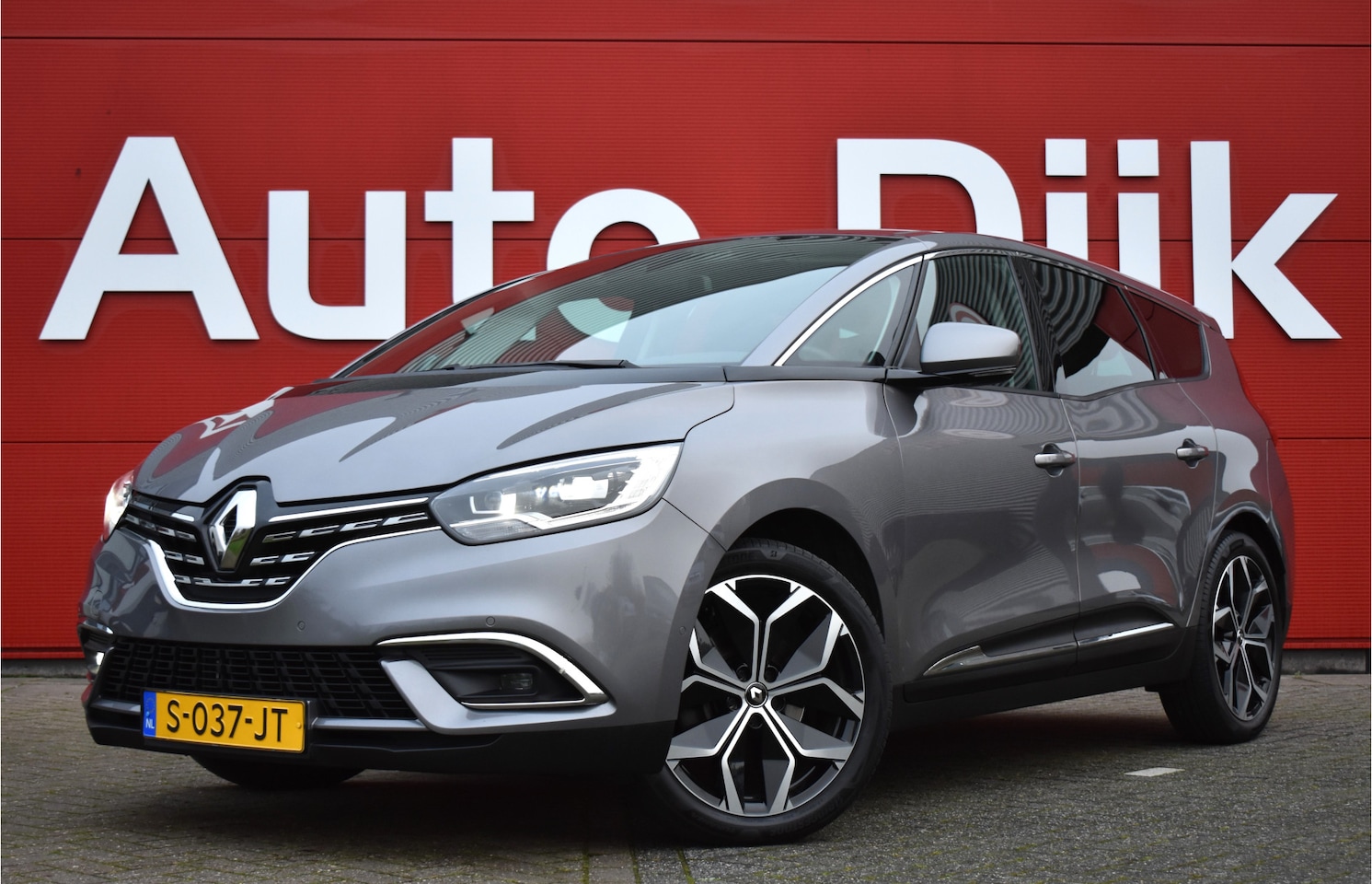 Renault Grand Scénic - 1.3 TCe Techno 7p. LED | Carplay | Camera | Keyless | Navi | DAB | Clima | Cruise | PDC V+ - AutoWereld.nl