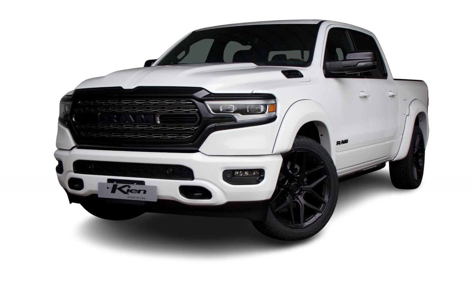 Dodge Ram 1500 - 5.7 V8 4x4 Crew Cab Limited Dominator | Luchtvering| Pano | Fenders | 360 Camera | - AutoWereld.nl