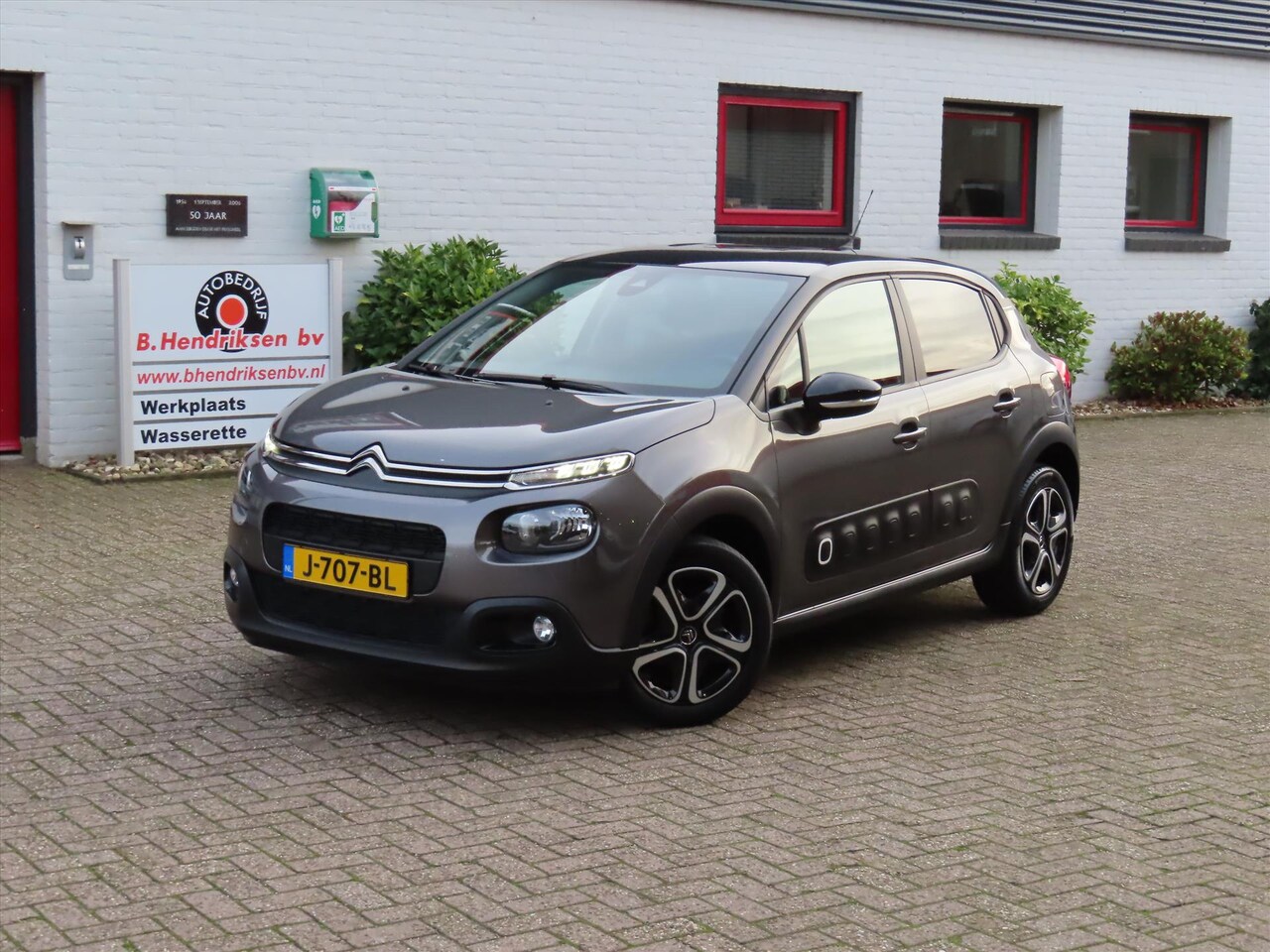 Citroën C3 Origin - 1.2 PureTech 82pk Feel/ Airco/ Cruise control/ Parkeersensoren/ DAB/ Navigatie/ 1 Eigenaar - AutoWereld.nl