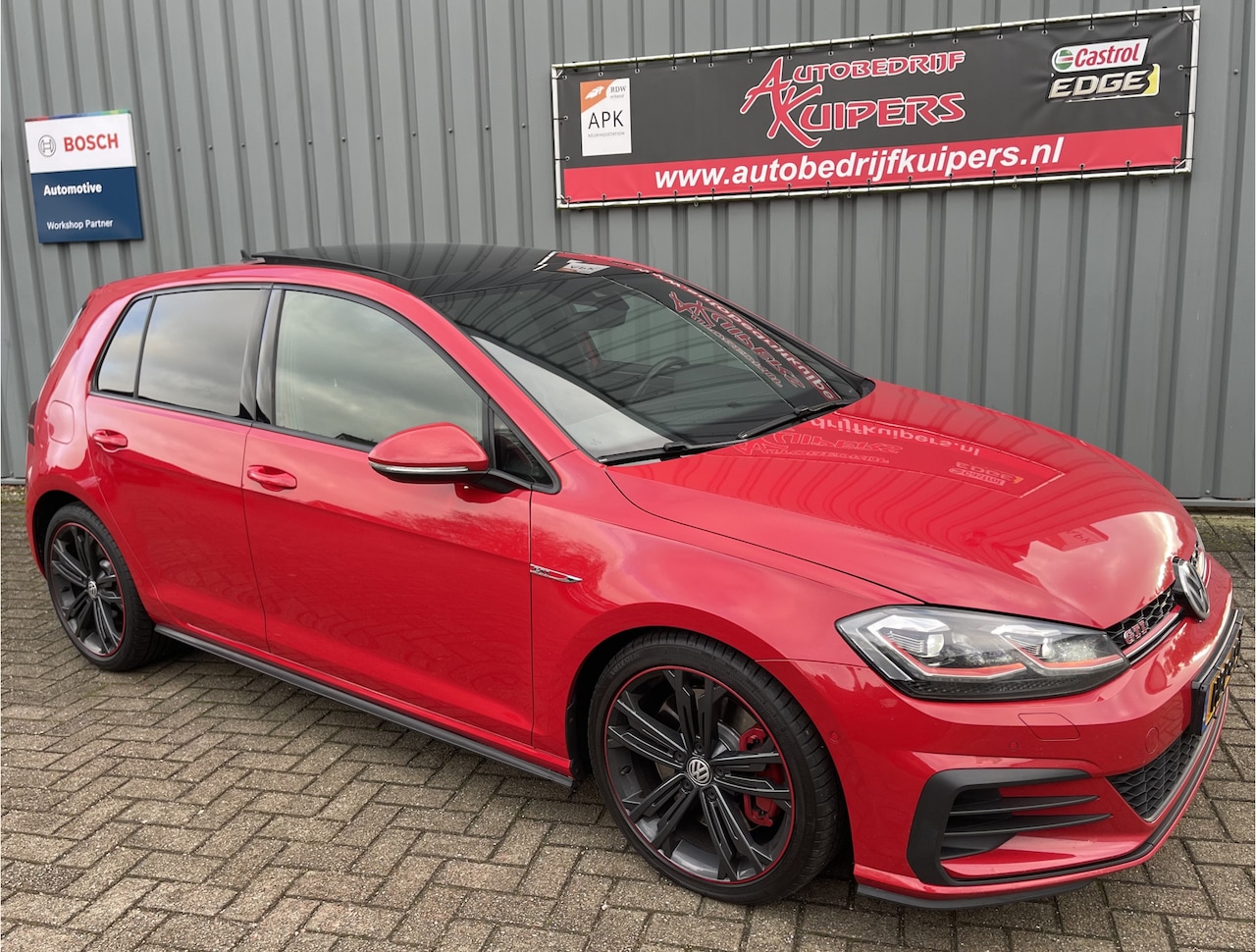 Volkswagen Golf - 2.0 TSI GTI Performance Automaat Clima.Navi.Pano.Leer.Camera.Abc uitlaat.Pdc - AutoWereld.nl