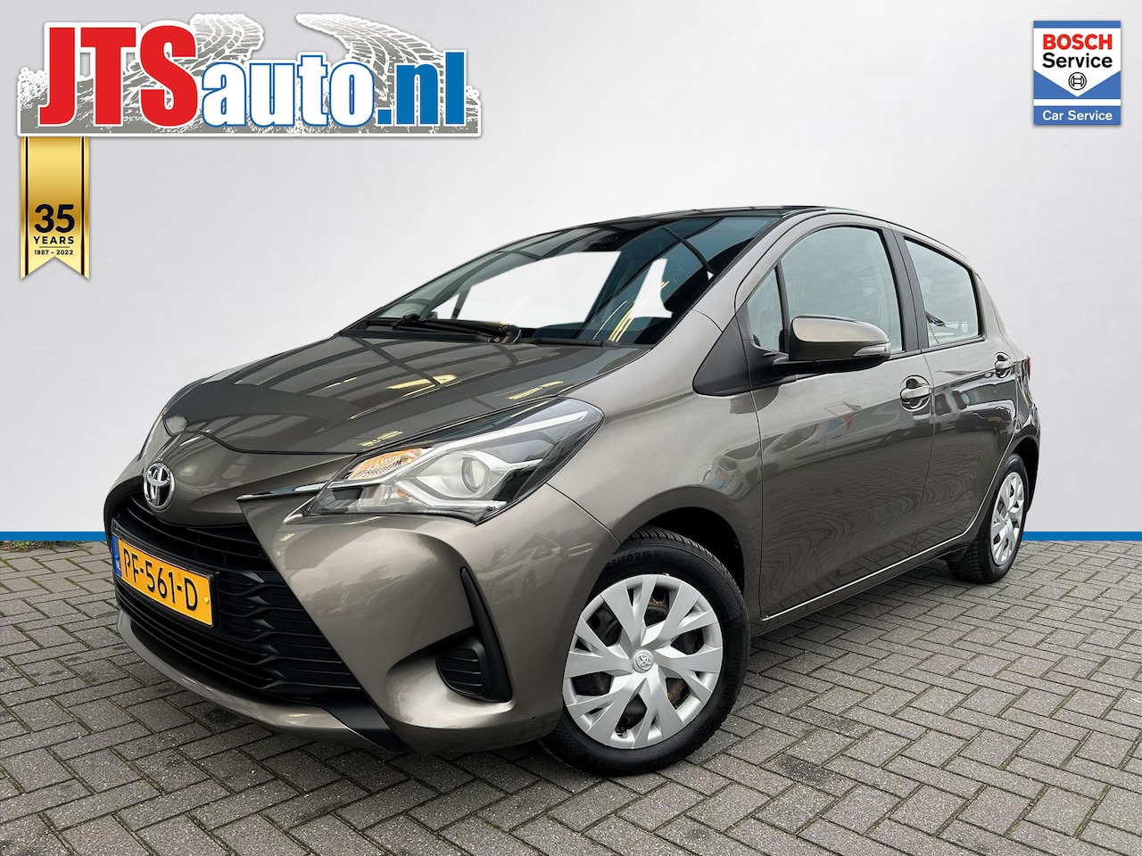 Toyota Yaris - 1.5 VVT-i 111pk, Camera, Cruise, 12mnd Bovag - AutoWereld.nl