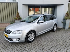 Skoda Octavia Combi - 1.4 TSI Greentech Ambition Businessline | Airco | Climate control | Trekhaak | Dealer onde