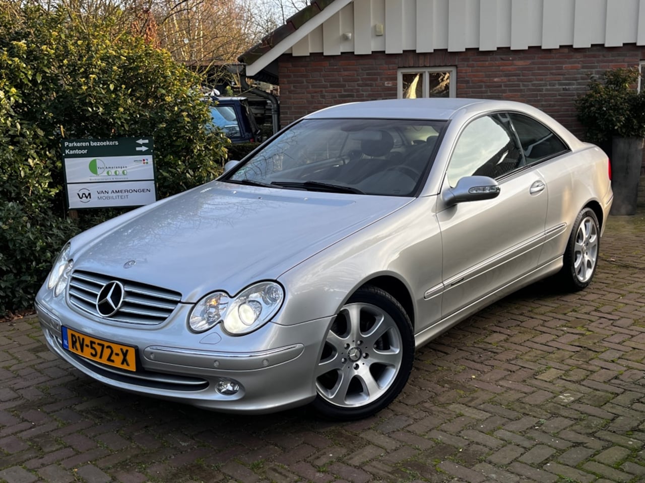 Mercedes-Benz CLK-klasse Coupé - 240 Elegance *RIJKLAAR*|6 CILINDER|YOUNGTIMER|AFN. TREKHAAK|100% ONDERHOUD|SUPER STRAK|LIE - AutoWereld.nl