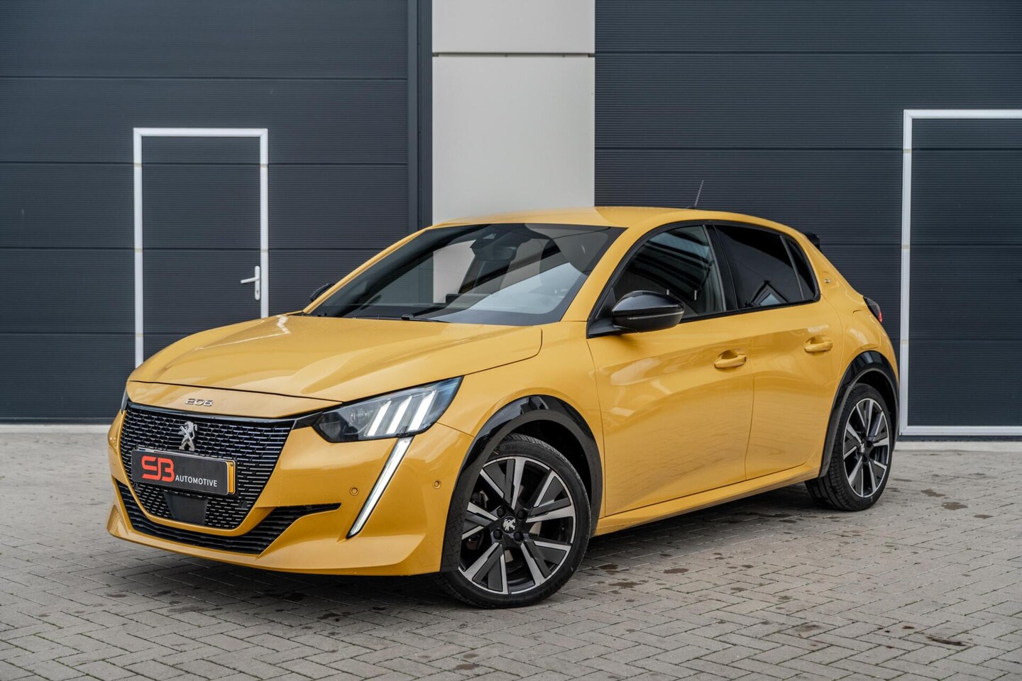 Peugeot 208 - 1.2 PureTech GT Pack Carplay|360 Cam|Navi|Vol! - AutoWereld.nl