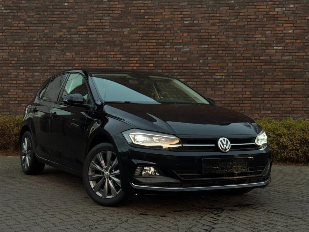 Volkswagen Polo - 1.0 TSI Highline LED|ACC|Carplay|Clima|16"|Stoelverw - AutoWereld.nl