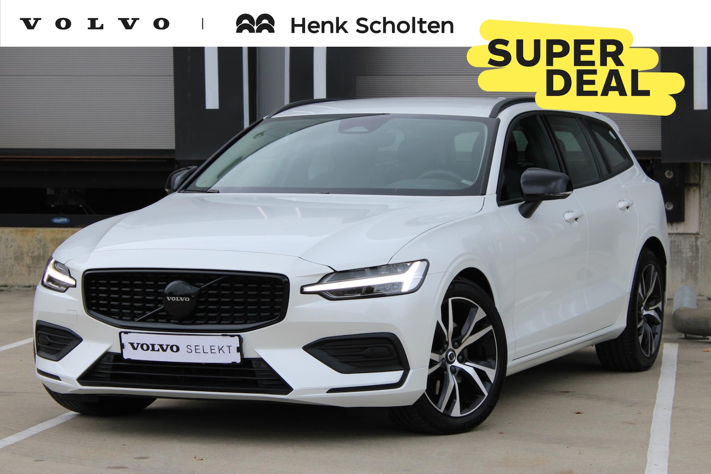 Volvo V60 - B3 Automaat Essential Edition | Demo Deal | Adaptieve Cruise Control | Blind spot | Parkee - AutoWereld.nl