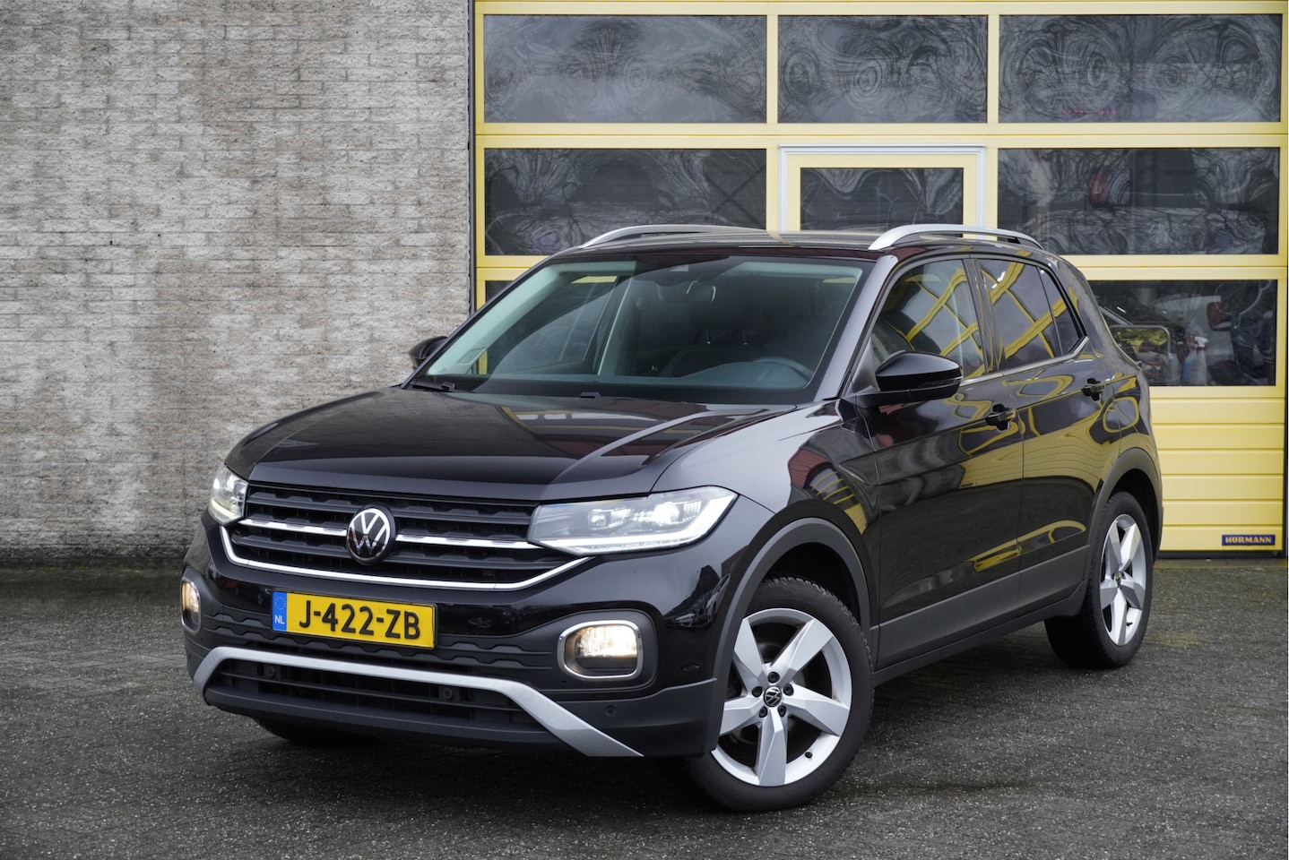 Volkswagen T-Cross - 1.0 TSI Automaat! Style BJ2020 Lmv 17" | Led V+A | Pdc | Navi | Achteruitrijcamera | App-C - AutoWereld.nl