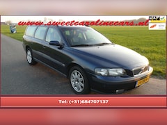 Volvo V70 - 2.4 Comfort Line, Automaat, Leder, Airco, Cruise, Lmv's, VOL