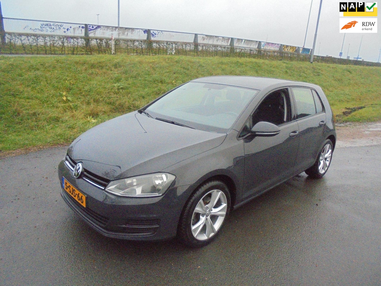 Volkswagen Golf - Volkswagen Golf 1.2 Tsi benzine 5 deurs airco 17 lmv - AutoWereld.nl