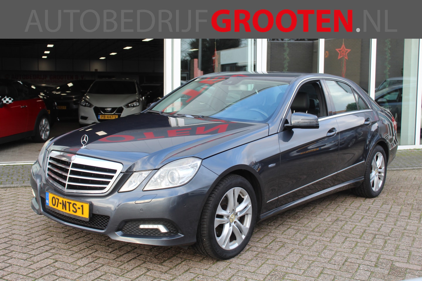 Mercedes-Benz E-klasse - 200 CGI Avantgarde//Navi//Xenon!! - AutoWereld.nl