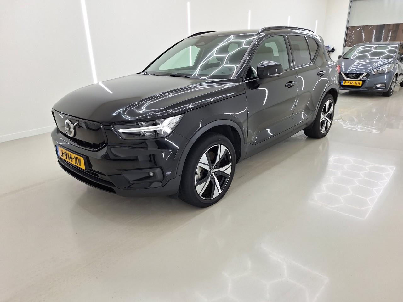 Volvo XC40 - P8 408pk AWD R-Design 91,9% SoH [ TREKHAAK+CARPLAY+NAVIGATIE+LED+STOELVERW. ] - AutoWereld.nl