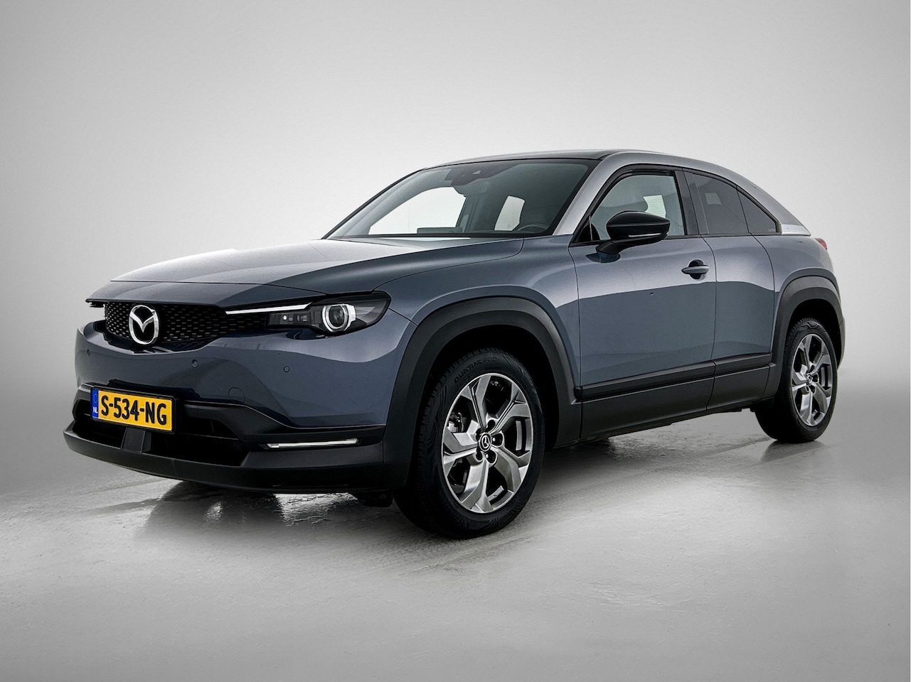 Mazda MX-30 - e-SkyActiv 145 First Edition 36 kWh - AutoWereld.nl