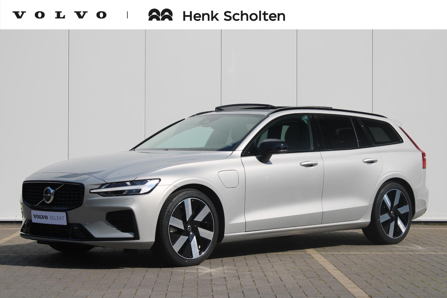 Volvo V60 - T8 Plug-in hybrid AWD Ultra Dark | Adaptieve Cruise Control met Pilot Assist | Premium aud - AutoWereld.nl