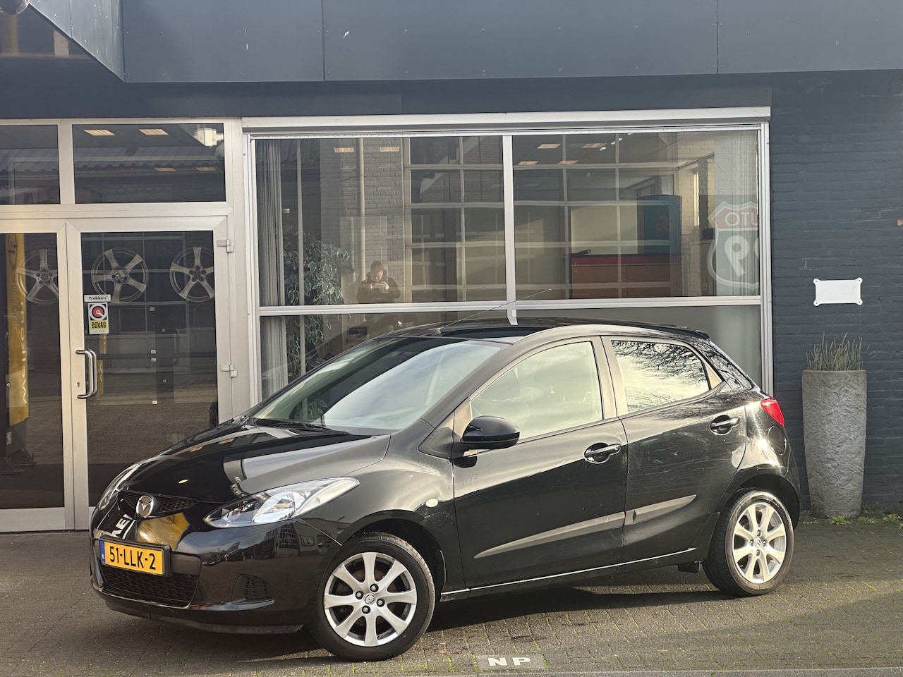 Mazda 2 - 1.3 TS AIRCO / ELEKT RAMEN VOOR / ELEKT EN INKLAPBARE SPIEGELS - AutoWereld.nl