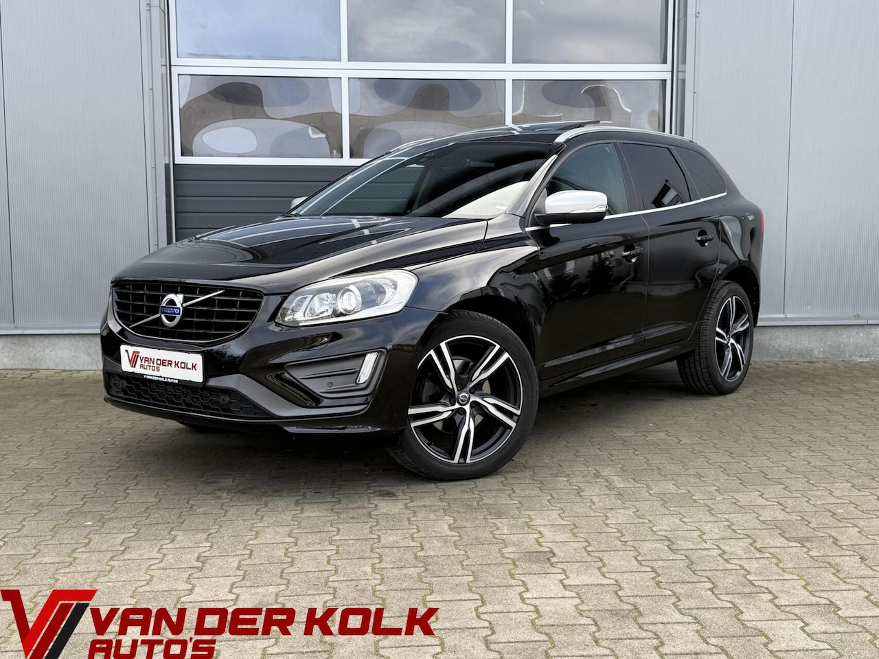 Volvo XC60 - 2.0 T5 AWD R-Design Automaat Panorama Xenon Alcantara/Leder Camera Navigatie Cruise Climat - AutoWereld.nl