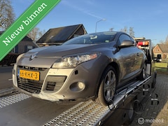 Renault Mégane Coupé - 1.6 Dynamique LEES TEKST DISTRIBUTIE DEFECT