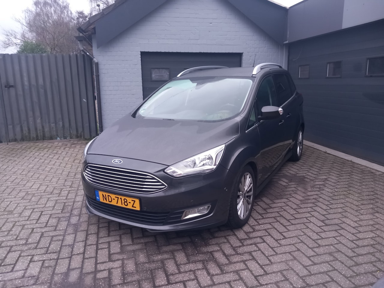 Ford Grand C-Max - 1.0 Titanium 7p.Climate control,Cruise control,Parking system,Navi,Trekhaak - AutoWereld.nl