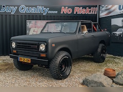 Jeep Wagoneer - International Scout II 345 V8