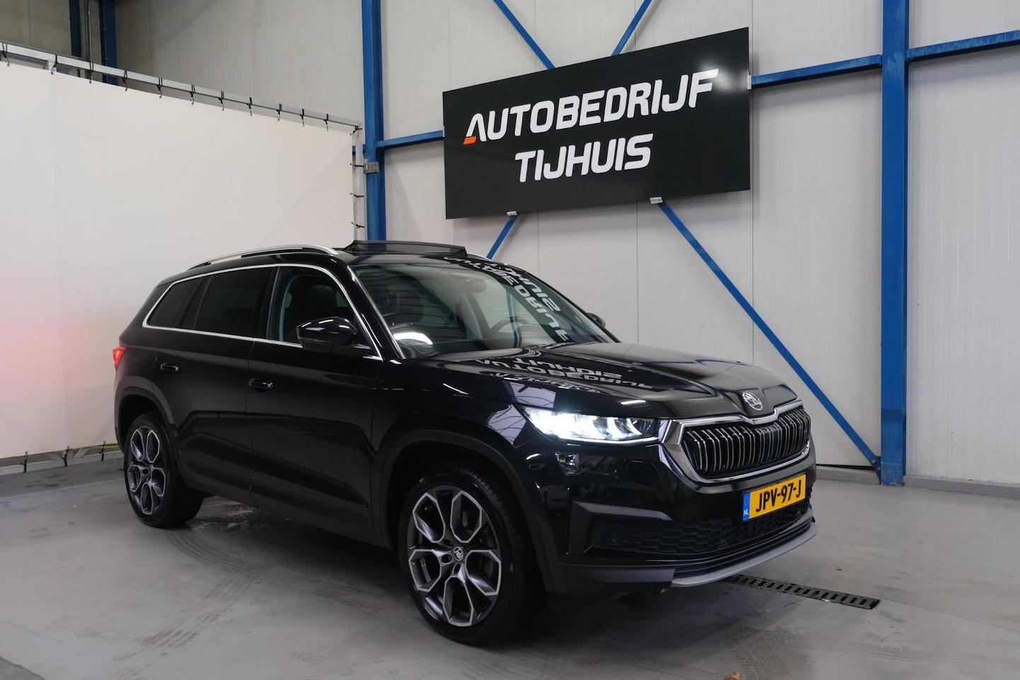 Skoda Kodiaq - 1.5 TSI Business Edition Plus 7p. - Airco, Cruise, Navi,, PDC, Panodak, Trekhaak. - AutoWereld.nl