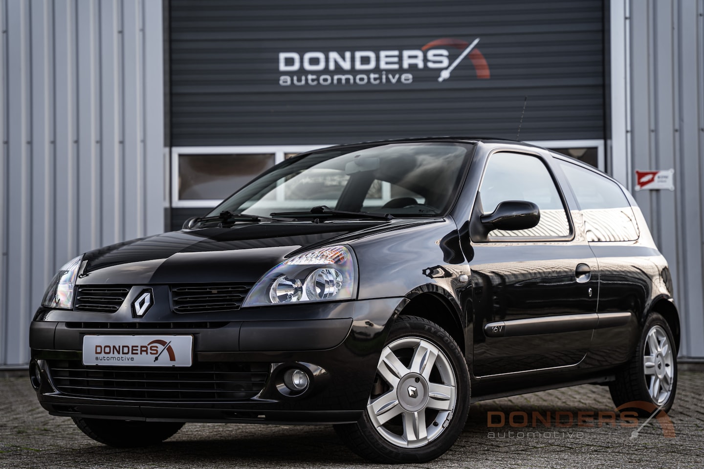 Renault Clio - 1.2-16V Authentique Comfort 1.2-16V Authentique Comfort - AutoWereld.nl
